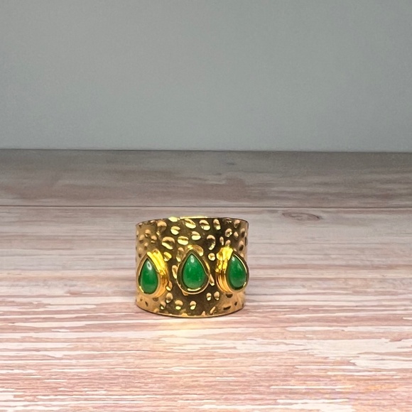 Gold Cuff Ring with Green Teardrops - Picture 7 of 7